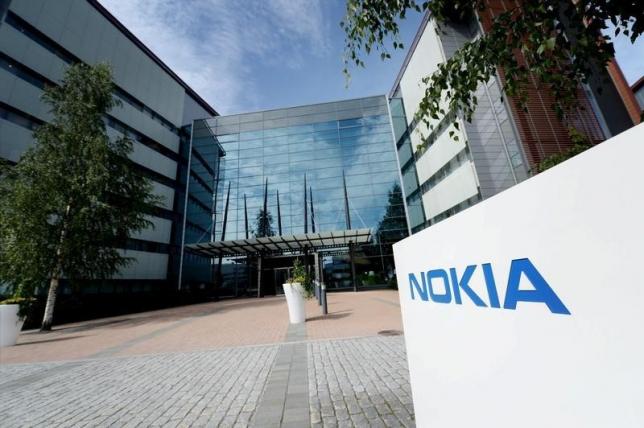 Nokia patent sales forecast from Samsung deal hits shares