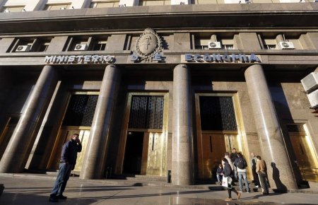 Holdout investors to Argentina: 'time is running out' for deal