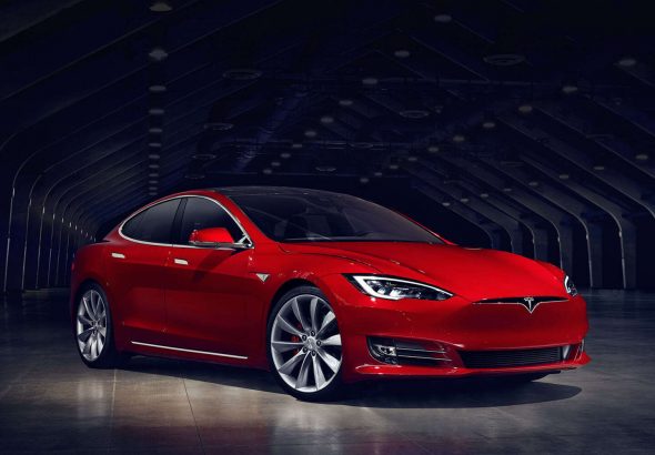 Tesla driver killed while using autopilot